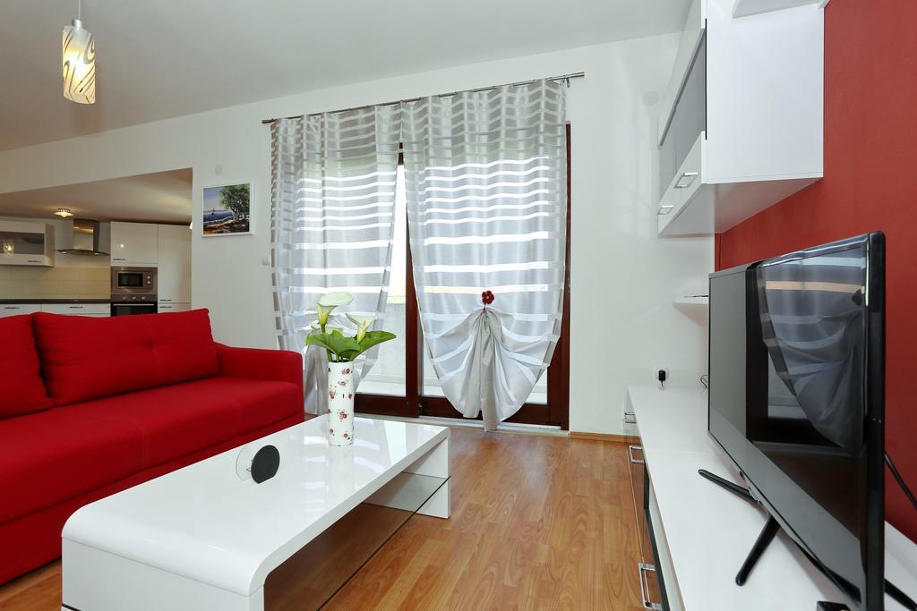 Apartments Maslina Bozava Exterior photo