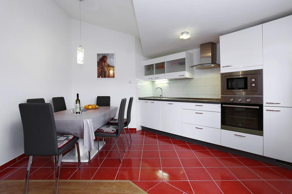 Apartments Maslina Bozava Exterior photo