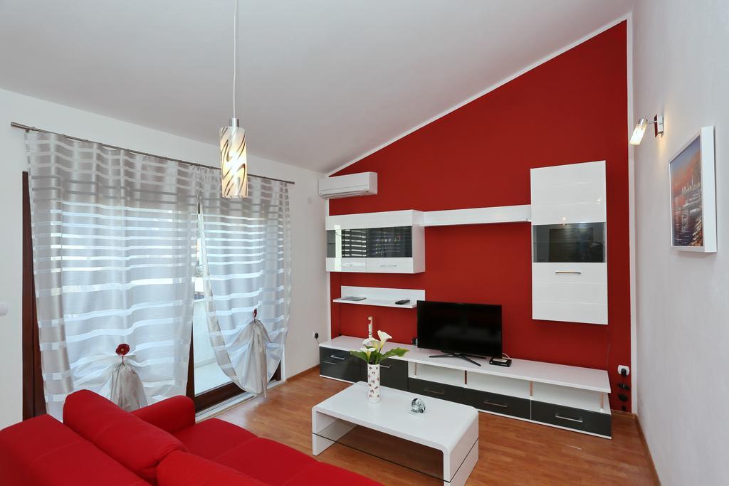 Apartments Maslina Bozava Exterior photo